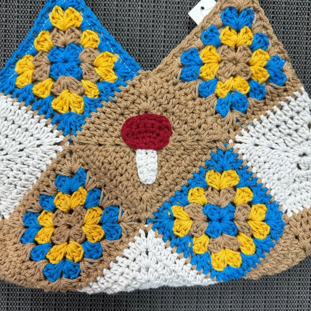 No Boundaries Crochet Handbag With Wooden Handles & Mushroom Design One Size - Picture 2 of 6